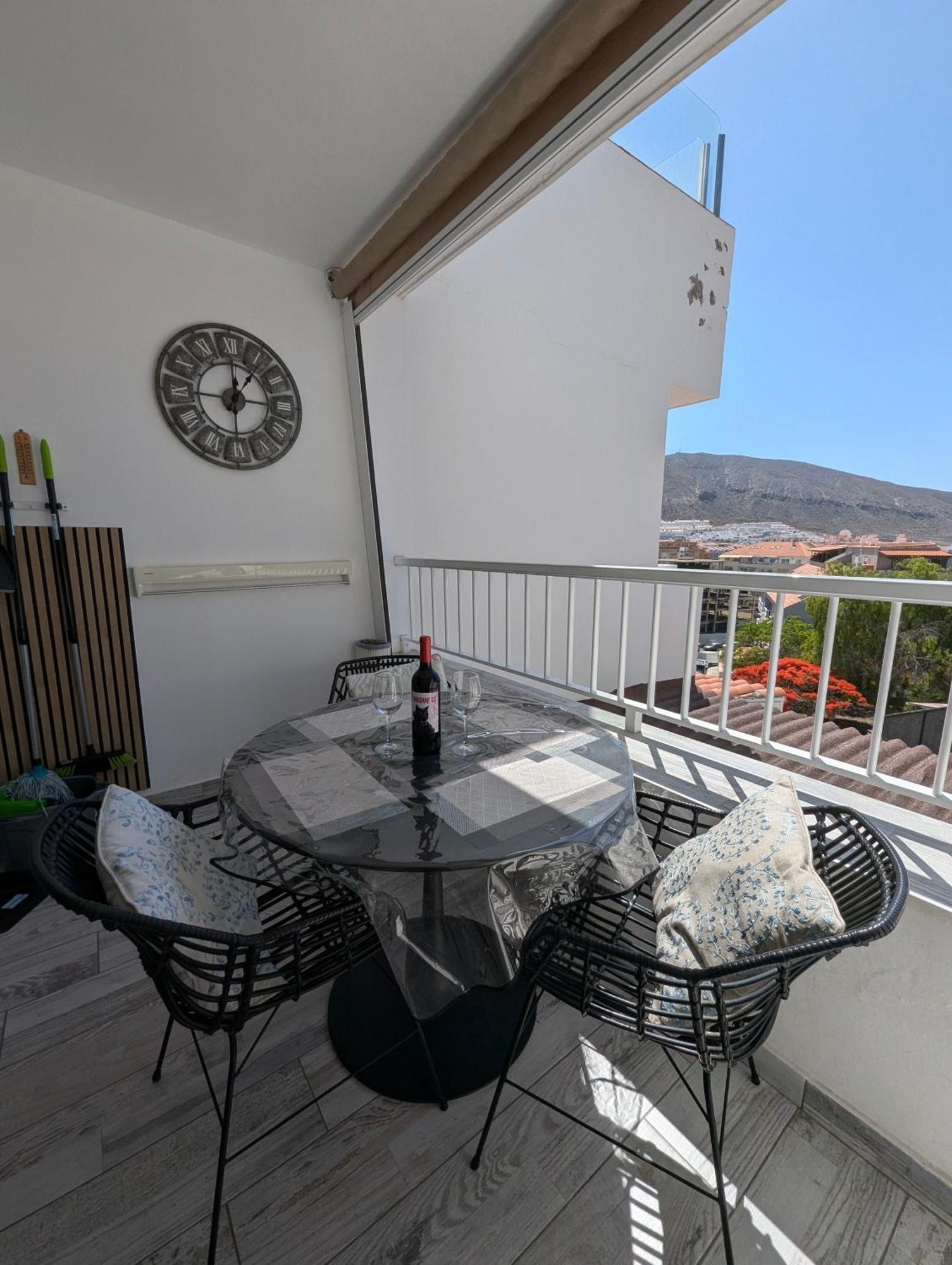 Cozy Apartment In Los Cristianos Guincho  Экстерьер фото